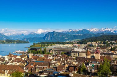 Lucerne, İsviçre - 27 Haziran 2016: Panoramik hava görünümünde Lucerne bir güzel yaz günü, İsviçre