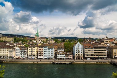 Zürih, İsviçre - 27 Haziran 2016: Panoramik hava görünümünde Zürih'in güzel yaz günü, İsviçre
