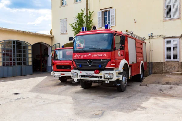 Dubrovnik Croacia Junio 2016 Bomberos Ciudad Vieja Dubrovnik Hermoso Día — Foto de Stock