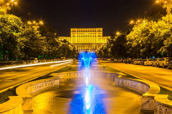 Bucharest Romania Giugno 2016 Costruzione Del Parlamento Rumeno Bucarest Una — Foto Stock