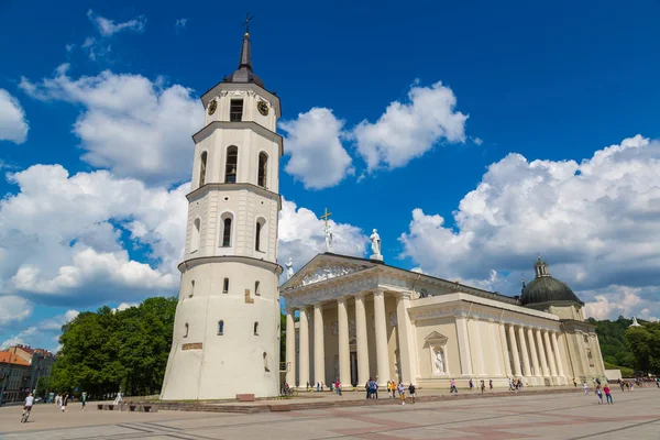Vilnius Lithuania Junho 2016 Basílica Catedral Vilnius Belo Dia Verão — Fotografia de Stock