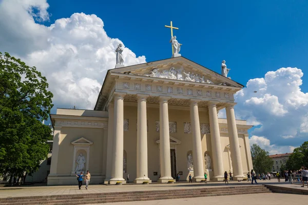 Wilno Litwa Czerwca 2016 Bazylika Katedralna Wilno Piękny Letni Dzień — Zdjęcie stockowe