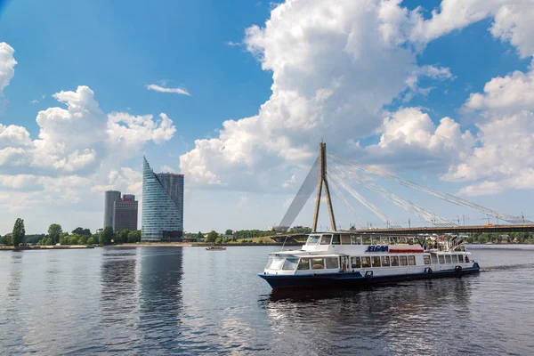 Riga Letland Juni 2016 Vansu Brug Voormalige Gorky Brug Rivier — Stockfoto