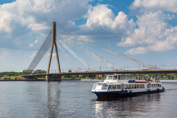 Riga Letland Juni 2016 Vansu Brug Voormalige Gorky Brug Rivier — Stockfoto