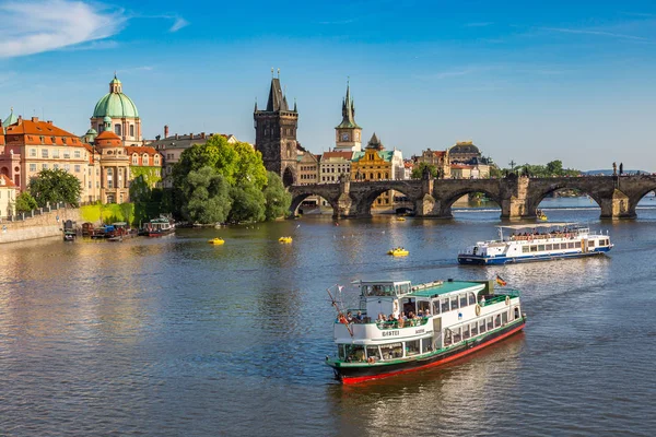 Charles Köprüsü Prag Prag Çek Cumhuriyeti Haziran 2016 Panoramik Manzarasına — Stok fotoğraf