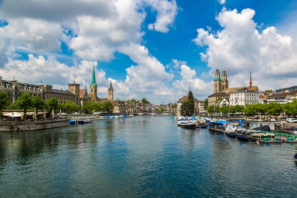 Zurich Suíça Junho 2016 Parte Histórica Zurique Com Famosas Igrejas — Fotografia de Stock