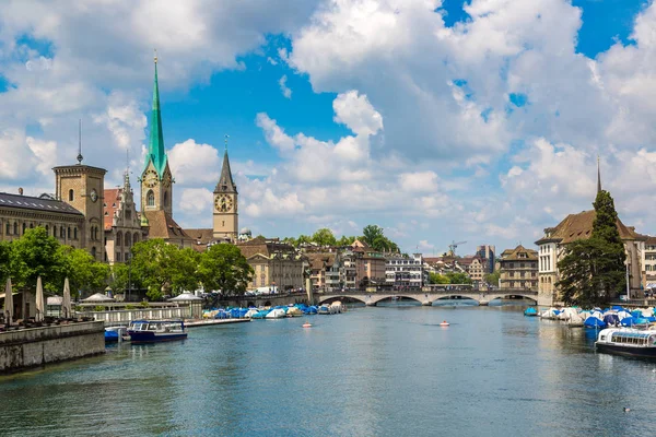 Zurich Suiza Junio 2016 Torre Del Reloj Catedral Fraumunster Parte — Foto de Stock