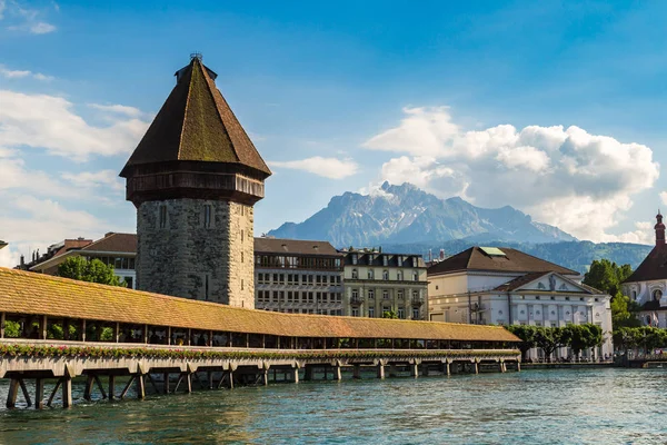 Λουκέρνη Ελβετία Ιουνίου 2016 Γέφυρα Του Παρεκκλησίου Διάσημο Λουκέρνη Μια — Φωτογραφία Αρχείου