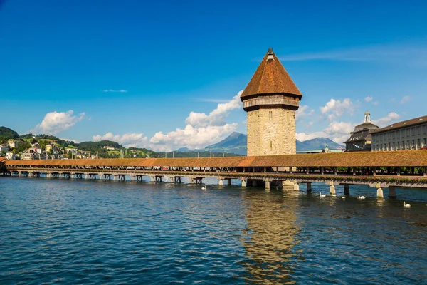 Lucerne Svizzera Giugno 2016 Famoso Ponte Della Cappella Lucerna Una — Foto Stock