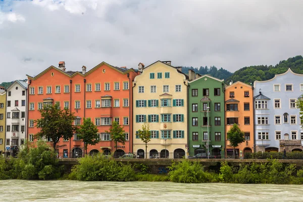 Innsbruck Rakousko Června 2016 Fasádě Budovy Alpy Hory Innsbrucku Krásný — Stock fotografie