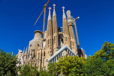 Barcelona, İspanya - 26 Haziran 2016: Sagrada Familia Antoni Gaudi tarafından. Barcelona, bir güzel yaz günü, Catalonia, İspanya üzerinde 26 Haziran 2016 yılında