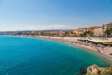 Nice, Fransa - 21 Haziran 2016: Hava manzarasına güzel yaz gün, Fransa Nice'de Halk Plajı