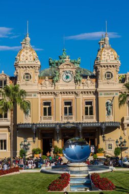 Monte Carlo, Monako - 15 Haziran 2016: Monte Carlo'da bir güzel yaz günü, 15 Haziran 2016 Monaco grand casino