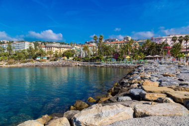 San Remo, İtalya - 13 Haziran 2016: San Remo, bir güzel yaz günü, İtalya Akdeniz kıyılarında