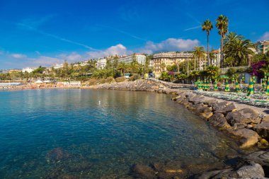 San Remo, İtalya - 13 Haziran 2016: San Remo, bir güzel yaz günü, İtalya Akdeniz kıyılarında