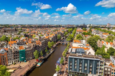 Amsterdam, Hollanda - 16 Haziran 2016: Panoramik hava görünümünde Amsterdam bir güzel yaz günü, Hollanda