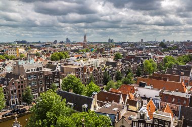 Amsterdam, Hollanda - 16 Haziran 2016: Panoramik hava görünümünde Amsterdam bir güzel yaz günü, Hollanda