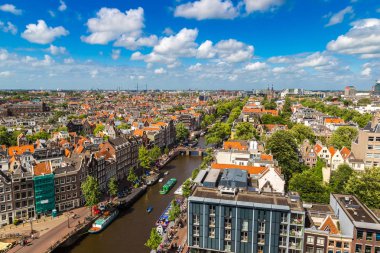 Amsterdam, Hollanda - 16 Haziran 2016: Panoramik hava görünümünde Amsterdam bir güzel yaz günü, Hollanda