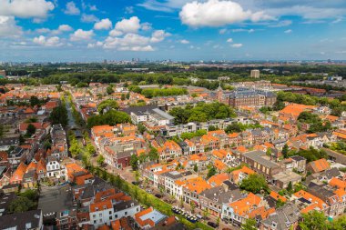 Delft, Hollanda - 16 Haziran 2016: Panoramik hava görünümünde Delft bir güzel yaz günü, Hollanda
