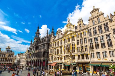 Brussels, Belçika - 16 Haziran 2016: The Grand Place güzel yaz günü Brüksel, Belçika üzerinde 16 Haziran 2016