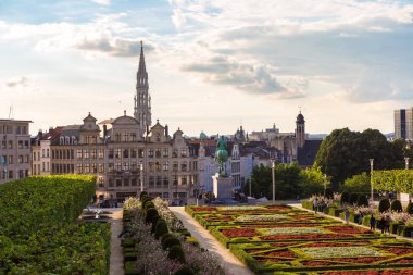 Brussels, Belçika - 16 Haziran 2016: Cityscape Brüksel'bir güzel yaz günü, Belçika
