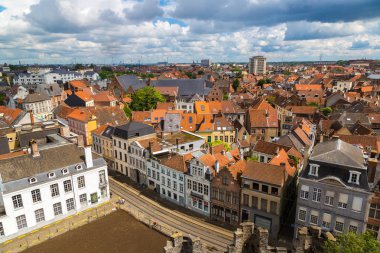 Gent, Belçika - 14 Haziran 2016: Panoramik hava görünümünde Gent güzel yaz günü, Belçika
