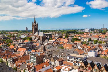 Delft, Hollanda - 16 Haziran 2016: Panoramik hava görünümünde Delft bir güzel yaz günü, Hollanda