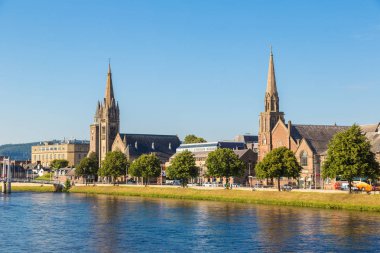 Inverness, İskoçya - 27 Haziran 2016: Cityscape, Inverness, İskoçya'da bir güzel yaz günü, Amerika Birleşik Devletleri