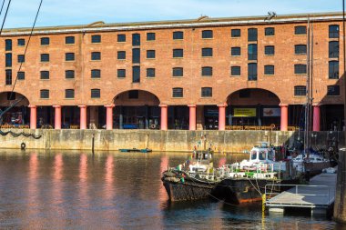 Liverpool, Büyük Britanya - 14 Haziran 2016: görünüm, Albert Dock Liverpool bir güzel yaz gün, İngiltere, Amerika Birleşik Devletleri