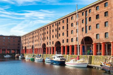 Liverpool, Büyük Britanya - 14 Haziran 2016: görünüm, Albert Dock Liverpool bir güzel yaz gün, İngiltere, Amerika Birleşik Devletleri