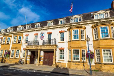 Stratford-Upon-Avon, İngiltere-15 Haziran 2016: Stratford upon Avon, yarı ahşap evde bir güzel yaz günü, İngiltere, Amerika Birleşik Devletleri