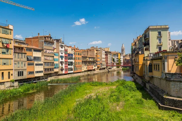 스페인 2016 다채로운 주택과 여름날에에 Girona 카탈로니아 스페인 — 스톡 사진