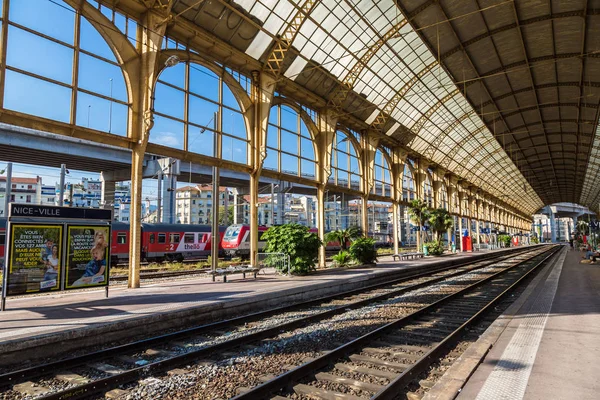 Niza Francia Junio 2016 Estación Tren Niza Hermoso Día Verano — Foto de Stock
