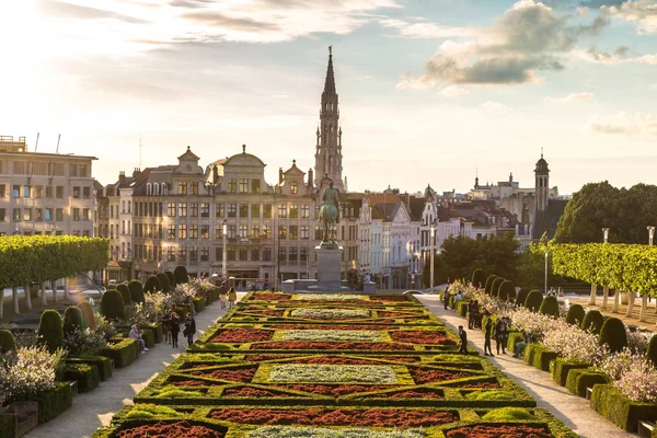 比利时布鲁塞尔 2016年6月16日 布鲁塞尔的城市风光在一个美丽的夏日 比利时 — 图库照片