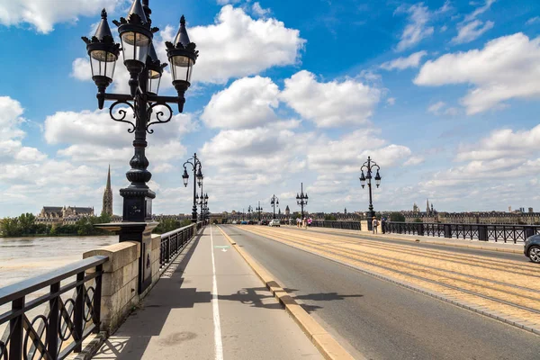 Bordeaux Francia Giugno 2016 Vecchio Ponte Pietra Bordeaux Una Bellissima — Foto Stock