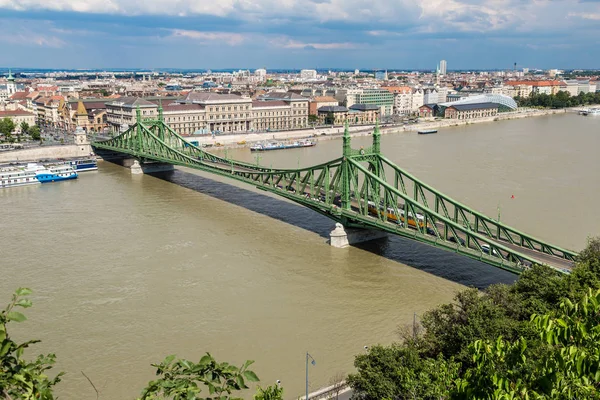 Budapest Hongarije Juli 2013 Liberty Bridge Werd Gebouwd Tussen 1894 — Stockfoto