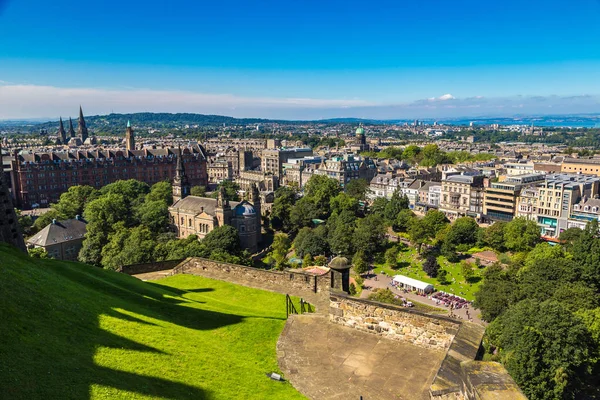 Edinburgh Schotland Juni 2016 Luchtfoto Uitzicht Edinburgh Een Mooie Zomerdag — Stockfoto