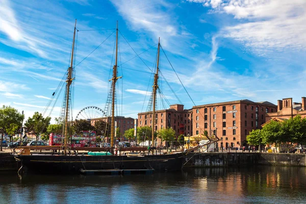 Liverpool United Kingdom June 2016 View Albert Dock Liverpool Beautiful — Stock Photo, Image
