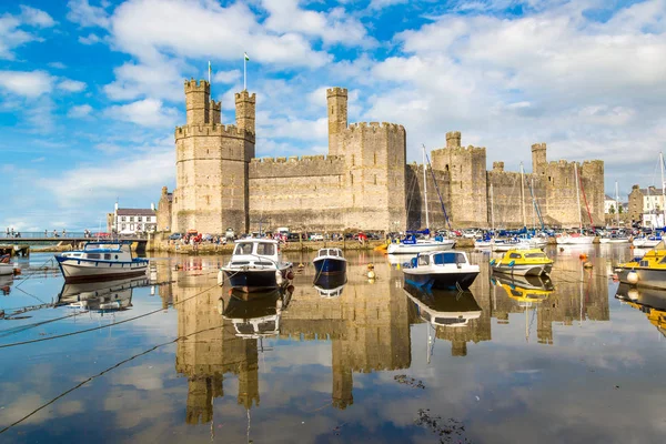 Caernarfon Wales Junio 2016 Castillo Caernarfon Gales Hermoso Día Verano — Foto de Stock