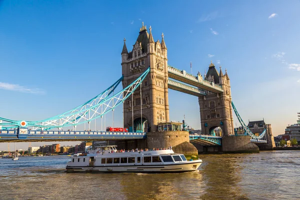 London United Kingdom 2016 Június Tower Bridge London Beautiful Summer — Stock Fotó