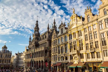 Brussels, Belçika - 16 Haziran 2016: The Grand Place güzel yaz gün, Belçika Brüksel'deki