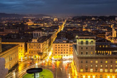 Roma, İtalya - 25 Aralık 2016: Roma, İtalya, gece panorama yaz aylarında