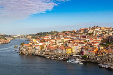 Porto, Portekiz - 12 Haziran 2017: Panoramik hava görünümünde Porto bir güzel yaz günü, Portekiz