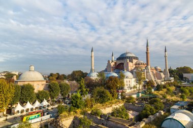 Istanbul, Türkiye - 26 Temmuz 2017: Hava panoramik Ayasofya Istanbul, Türkiye'de bir güzel yaz gün