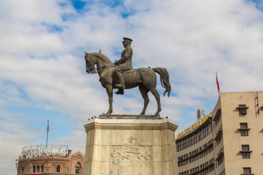 Ankara, Türkiye - 29 Temmuz 2017: Atatürk Anıtı bir güzel yaz günü, Ankara, Türkiye