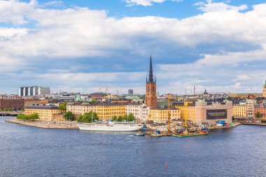 Stockholm, İsveç - 31 Temmuz 2013: Gamla Stan, Stockholm, İsveç eski kesiminde bir yaz günü içinde
