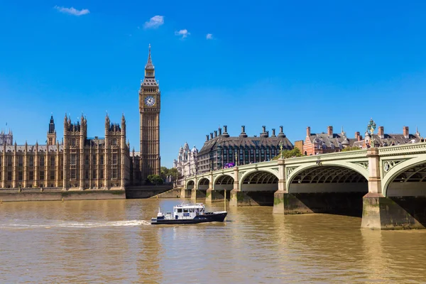 ロンドン イギリス 2016年6月14日 ロンドンのビッグベン 国会議事堂 ウェストミンスター橋美しい夏の日 イングランド イギリス — ストック写真