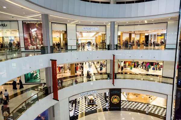 Dubai Emiratos Árabes Unidos Noviembre 2012 Shoppers Dubai Mall Dubai — Foto de Stock