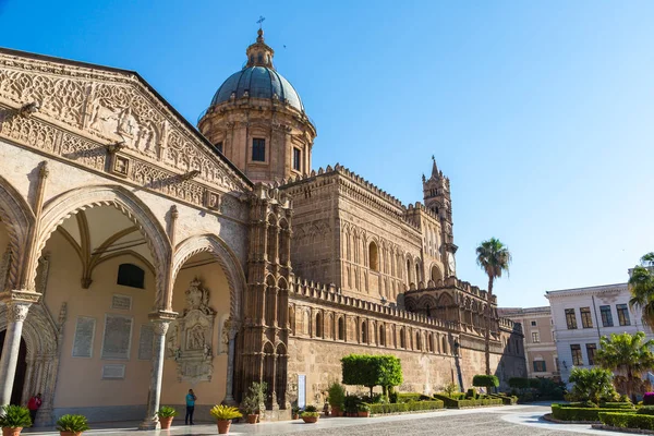 Palermo Itália Julho 2017 Catedral Palermo Palermo Itália Belo Dia — Fotografia de Stock