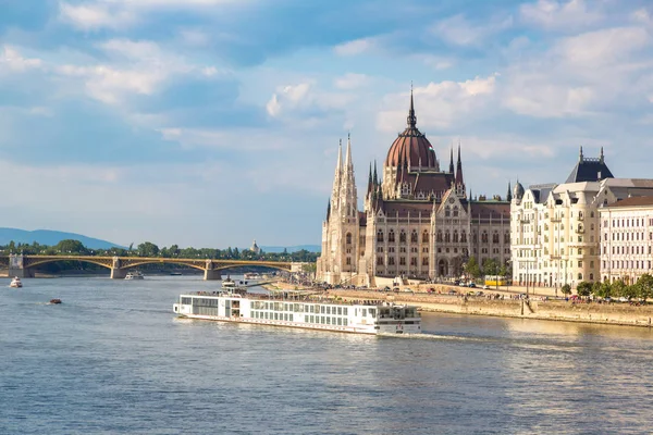 Budapest Ungheria Luglio 2017 Palazzo Del Parlamento Budapest Ungheria Una — Foto Stock